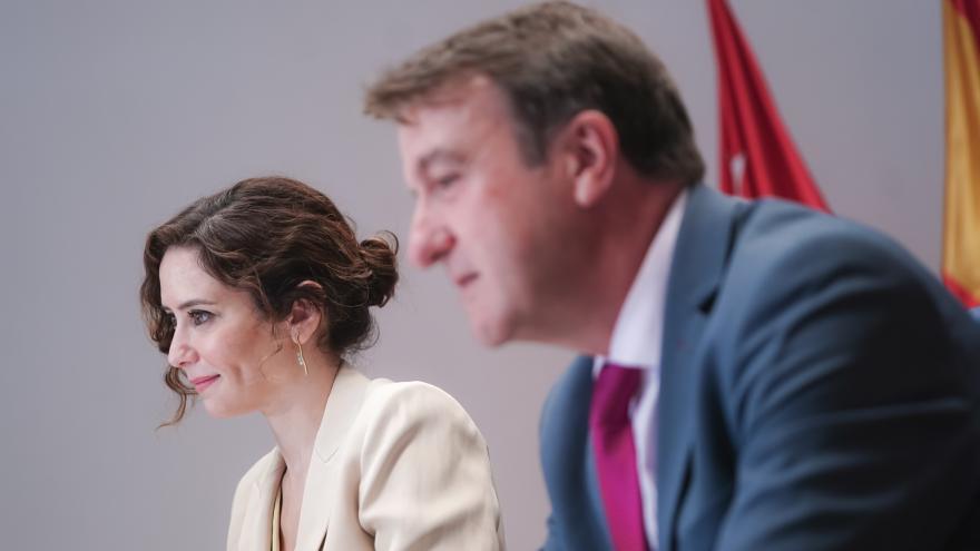La presidenta junto al alcalde de Tres Cantos