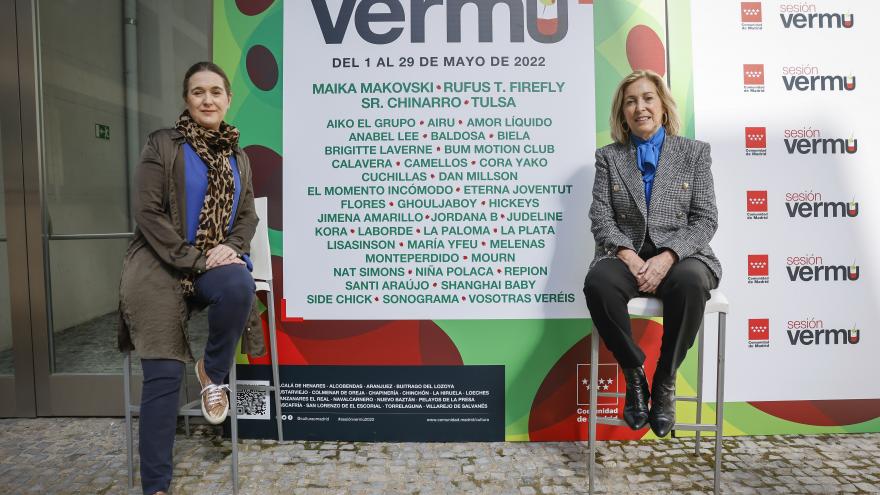 Las consejeras Marta Rivera y Concepción Dancausa en la presentación del Salón Vermú