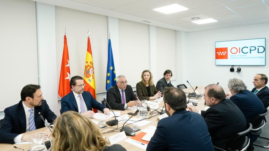 Martín, Izquierdo y Lasquetty durante la reunión