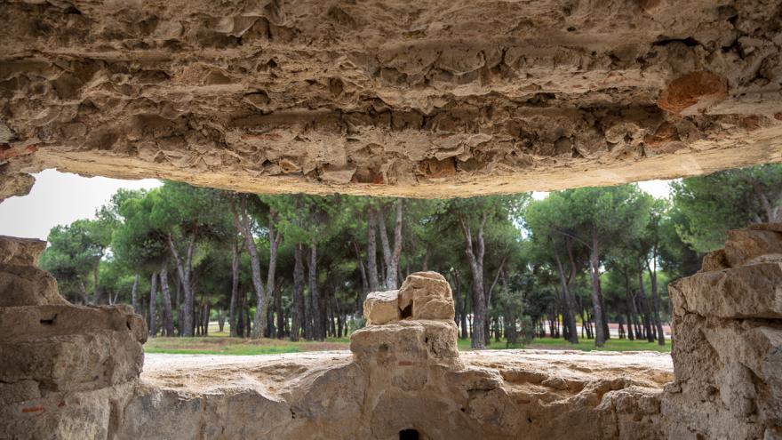 Imagen desde el interior del Bunker de la Guerra Civil en Navalcarbón en Las Rozas