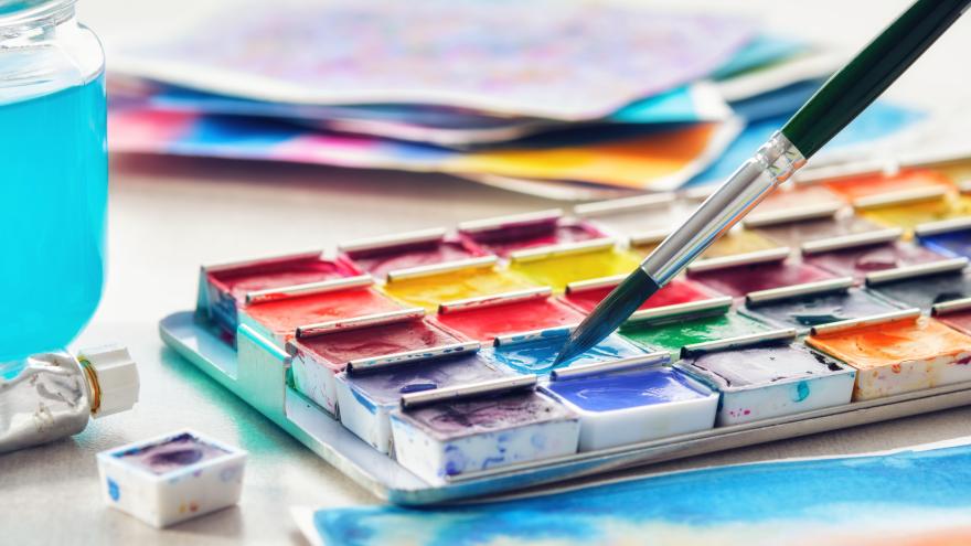 Unas pinturas usadas