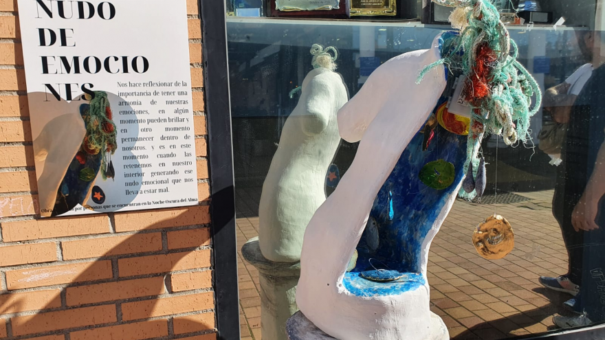 ESCULTURA TITULADA "NUDO DE EMOCIONES"
