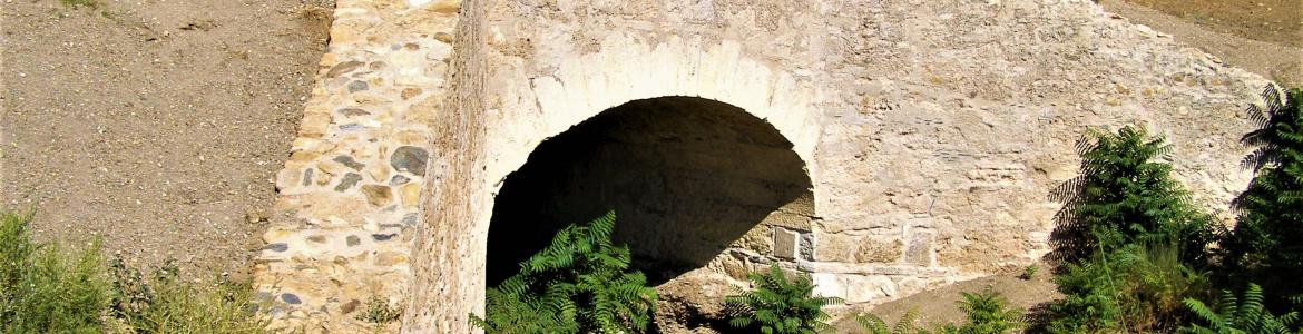 Restoration of the San Román bridge-aqueduct belonging to the Cabarrús canal