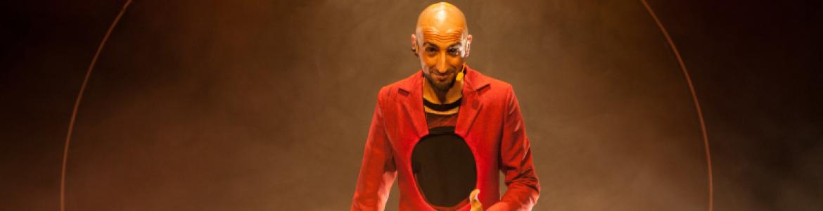    Luis de Pablo interpretando Solo