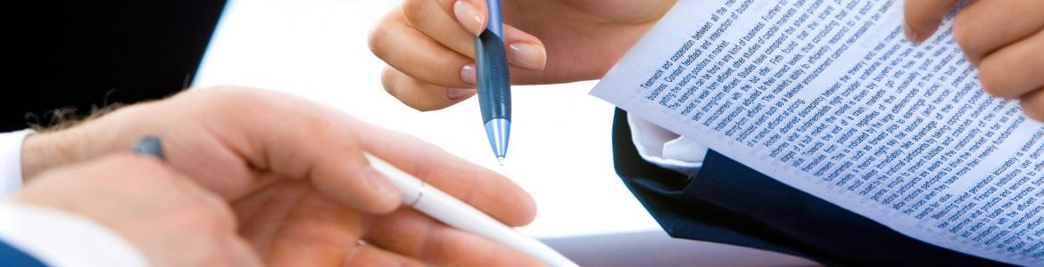 Firma de contrato de personas trabajadoras
