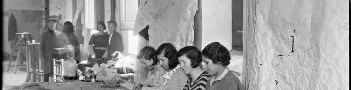Women of the Royal Factories and Tapestries Real Factories and Tapestries