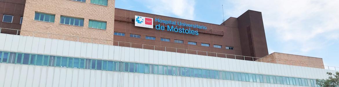 Fachada principal del Hospital Universitario de Móstoles Fachada del Hospital