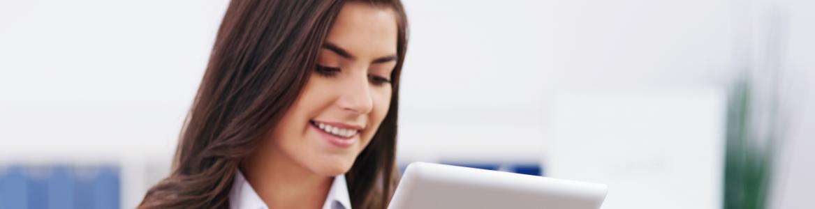 chica con tablet