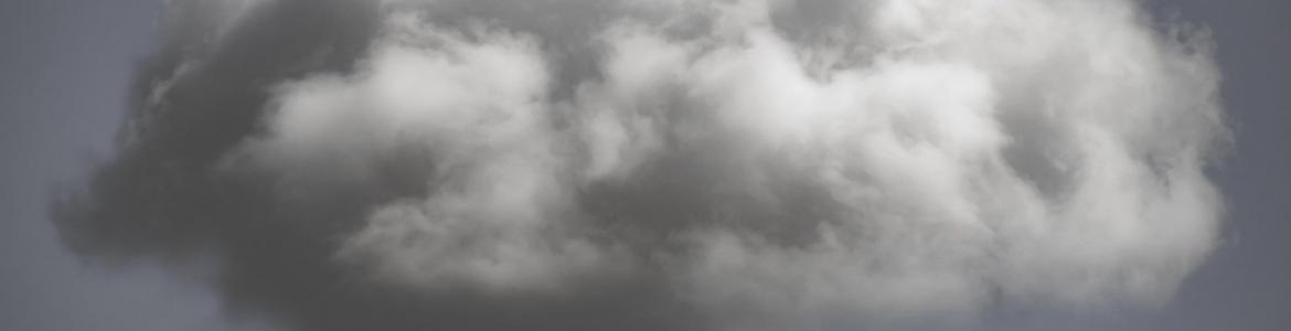 Nube centrada en la imagen