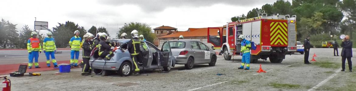 Formación en Seguridad y Emergencias Cuerpos de la Agencia de Emergencias 112 en simulacro de accidente de tráfico