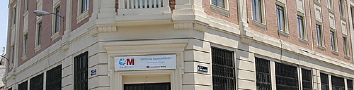 Fachada del Centro de especialiades Hermanos Sangro