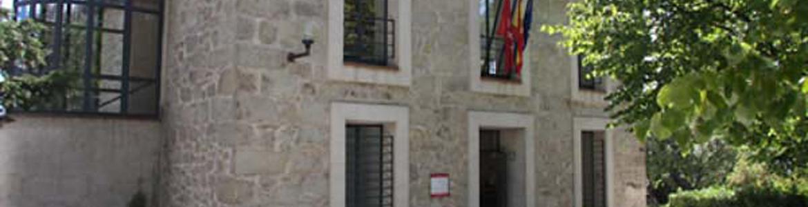 Edificio de la Oficina de Registro de la Dirección General de Administración Local en La Cabrera