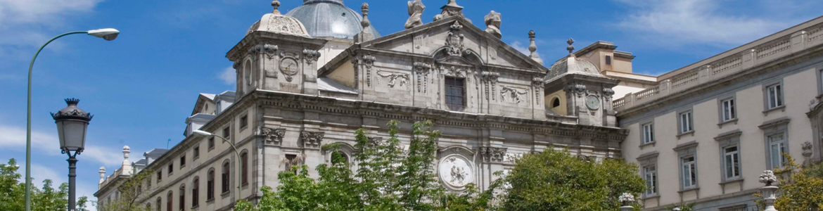 Fachada de la Iglesia de Santa Barbara