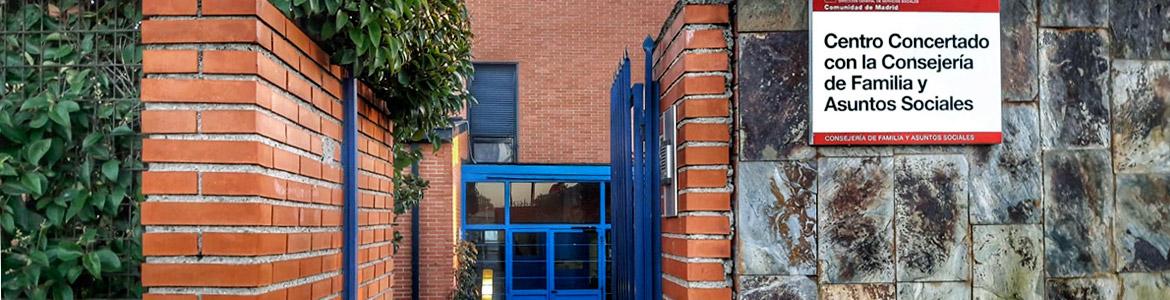 Fachada de la Residencia (MR) Sevilla la Nueva para personas con enfermedad mental