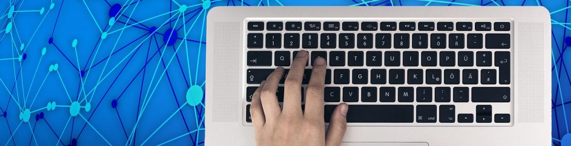 Manos en un teclado