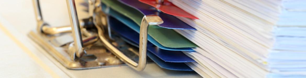 Protocolo residencias discapacidad y enfermedad mental Imagen ilustrativa de una carpeta con documentos