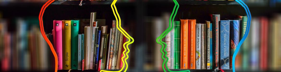 libros y siluetas de caras