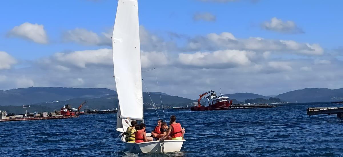 velero_en_el_mar