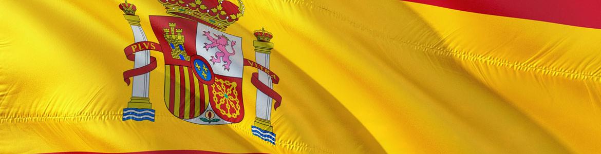 Bandera de España flameando