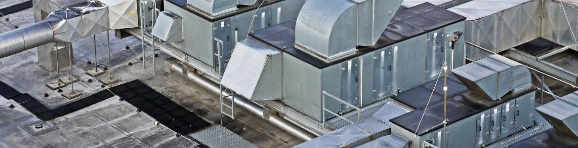 Techo de edificio con sistema de ventilación