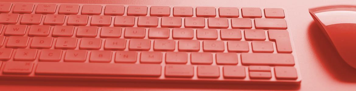 Teclado y ratón rojos