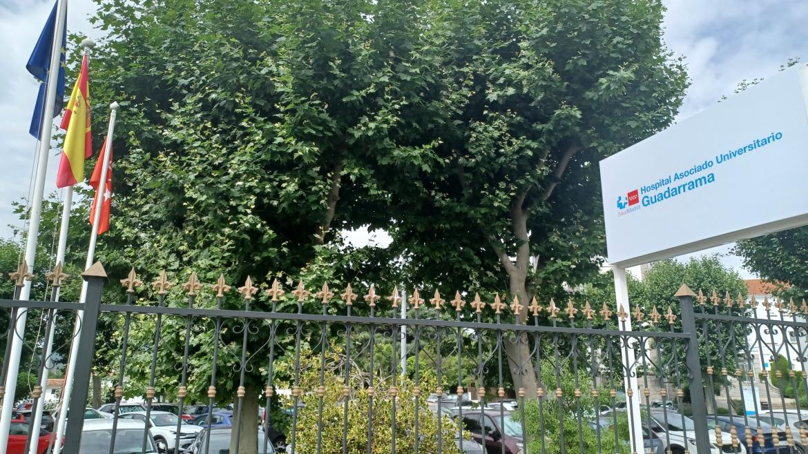 Fachada parking Hospital Asociado Universitario Guadarrama