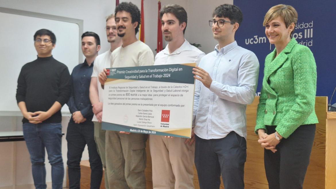 Primer premio reto Cátedra IRSST-UC3M equipo galardonado con el primer premio