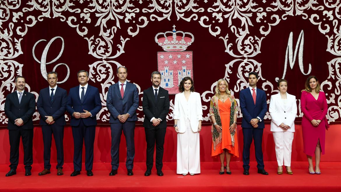 La presidenta con los nuevos consejeros 