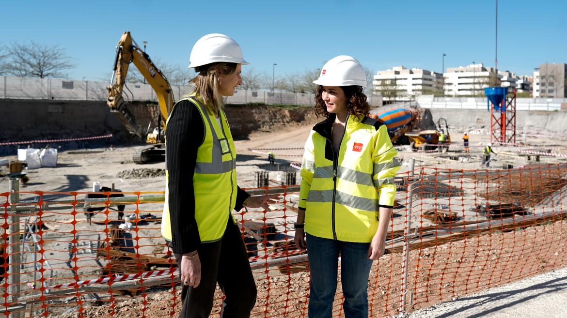 La presidenta durante la presentación de las obras