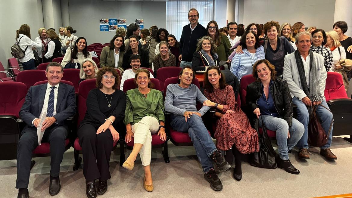 Asistentes a la jornada foto de familia