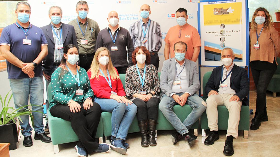 Grupo de celadores del Hospital Clínico San Carlos, organizadores de la jornada