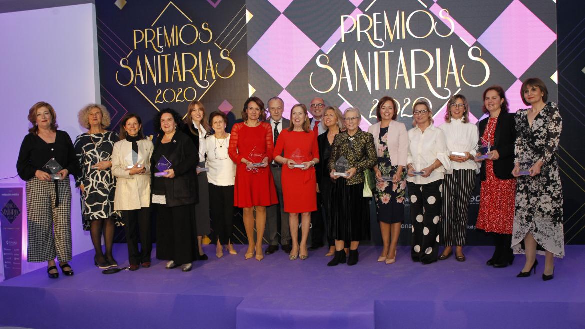 Profesionales galardonadas en los Premios Sanitarias 2020 Foto de familia