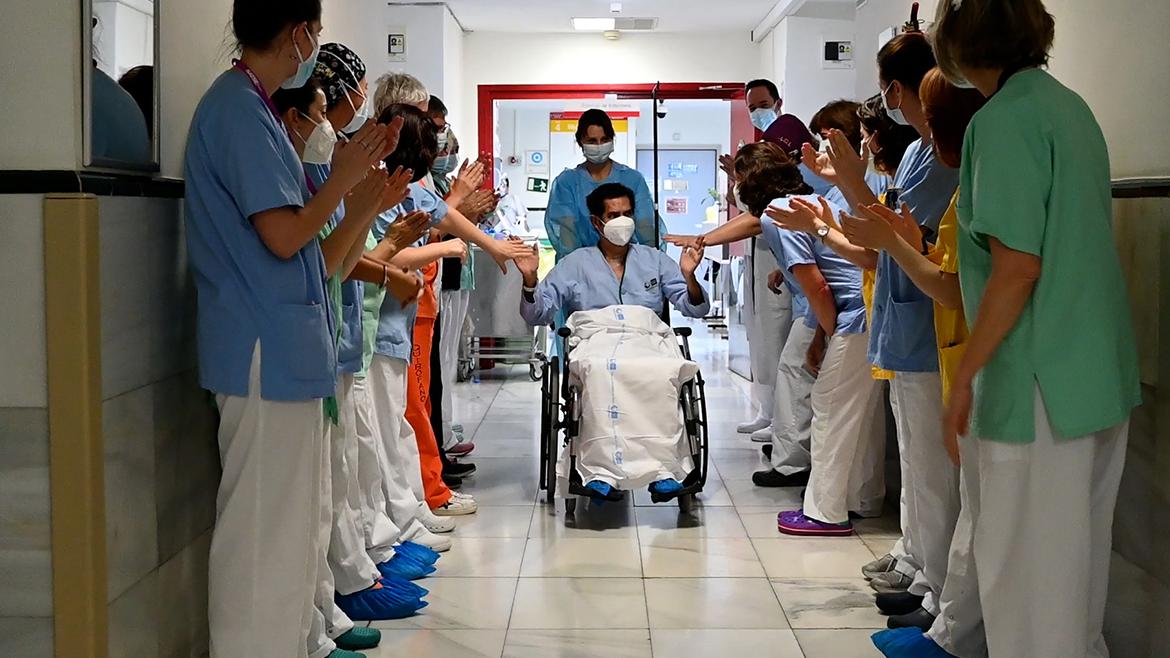 El Hospital Gregorio Marañón da el alta hospitalaria a su paciente 5.