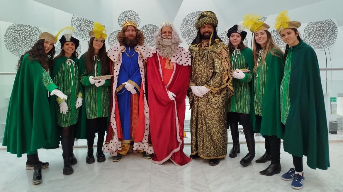 Reyes y pajes