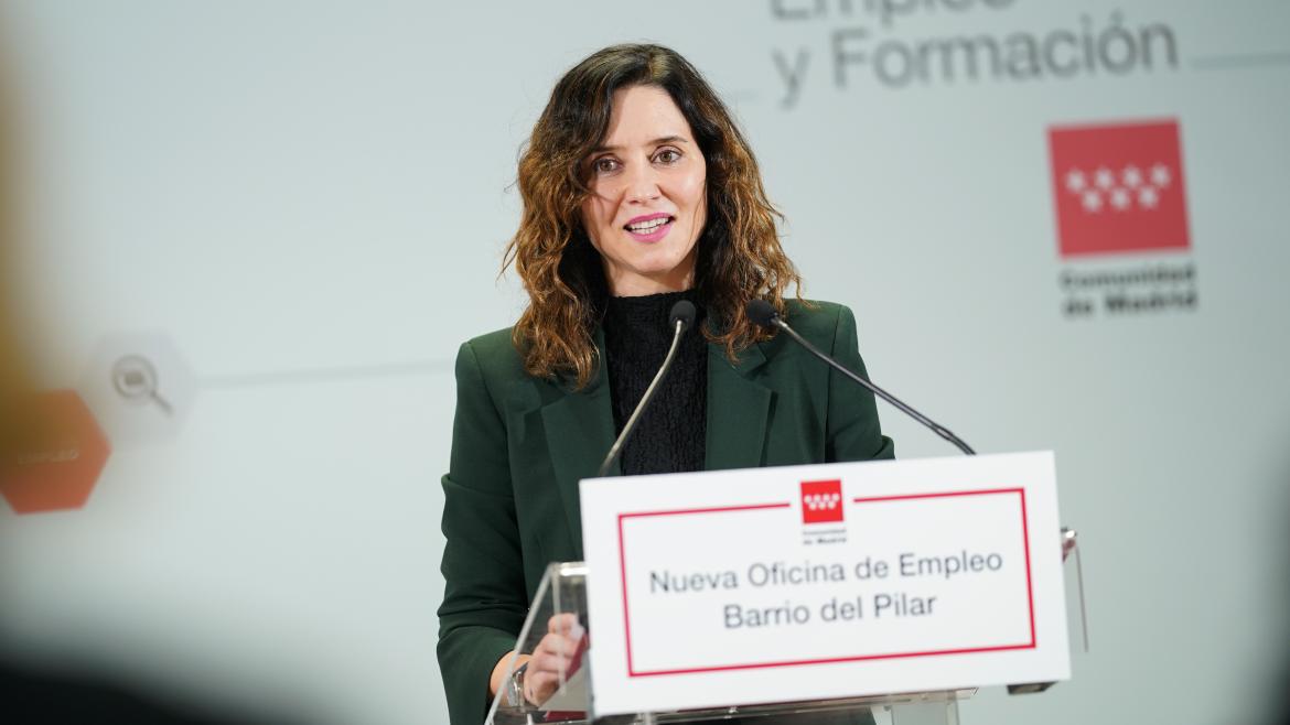 Díaz Ayuso anuncia un nuevo modelo de productividad por objetivos para el personal de las Oficinas de Empleo La presidenta Isabel Díaz Ayuso