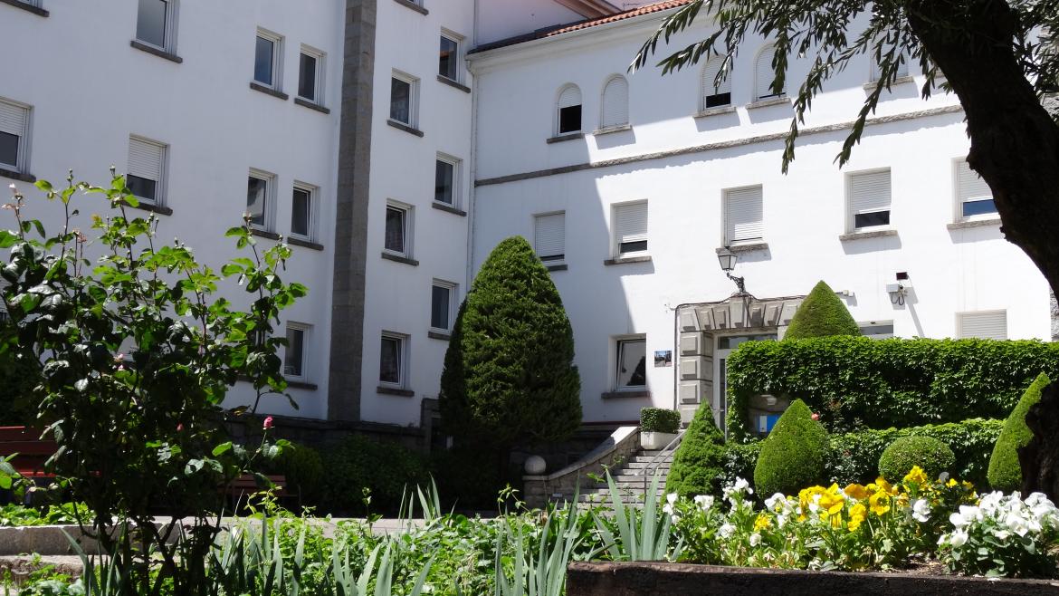 Foto fachada Hospital Asociado Universitario Guadarrama