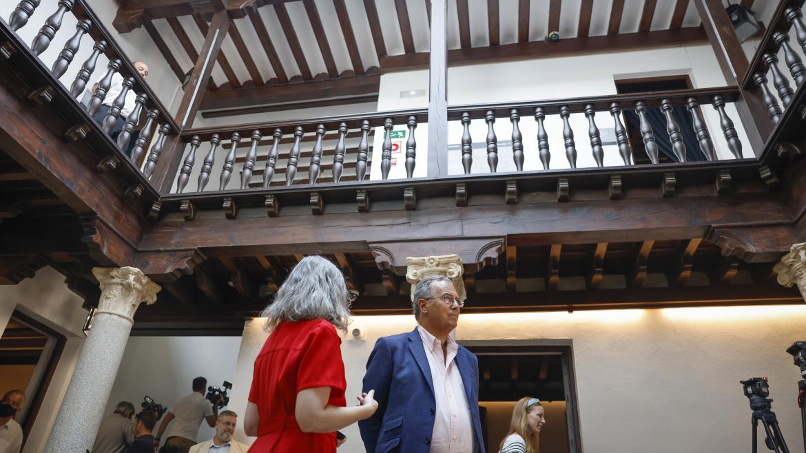 El consejero Enrique Ossorio en la casa de Cervantes