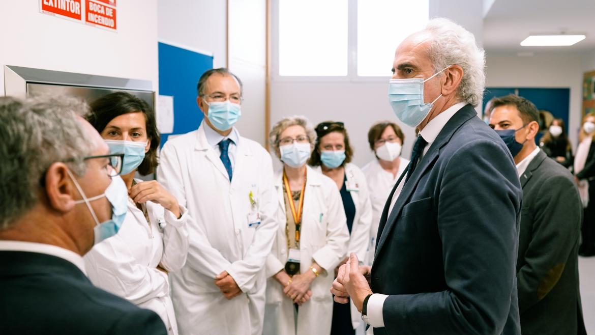 El consejero Escudero visita el centro