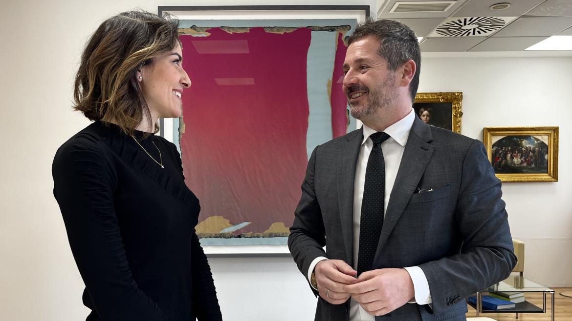 El consejero De Paco Serrano con Alondra de la Parra