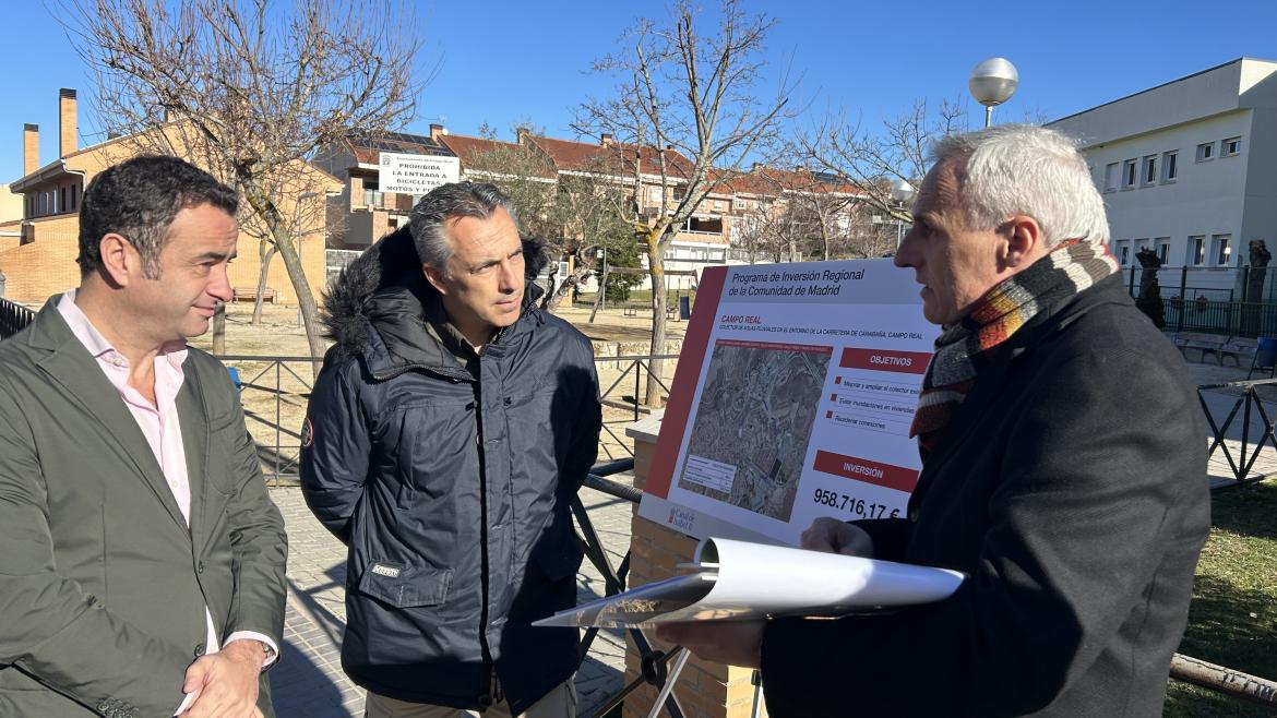 La Comunidad de Madrid invierte cerca de 16 millones en infraestructuras hidráulicas de saneamiento y abastecimiento Carlos Novillo entrega colector rehabilitado al Ayuntamiento de Campo Real