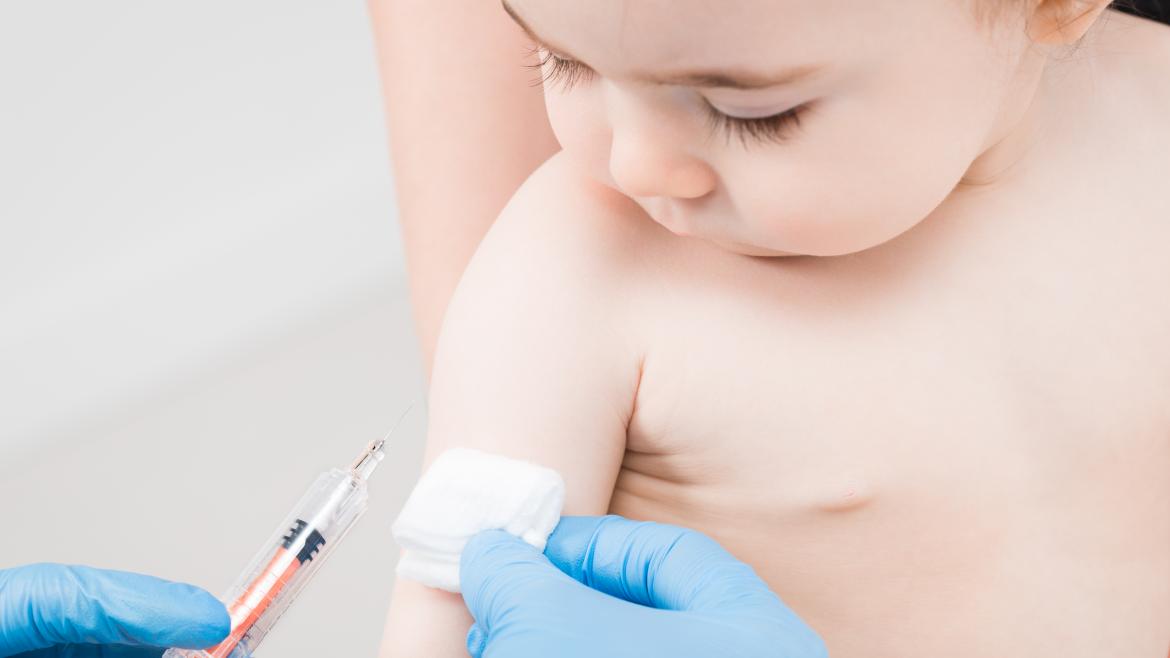 Imagen del artículo La Comunidad de Madrid compra 52.000 dosis de la vacuna que inmuniza a los menores de 6 meses contra la bronquiolitis