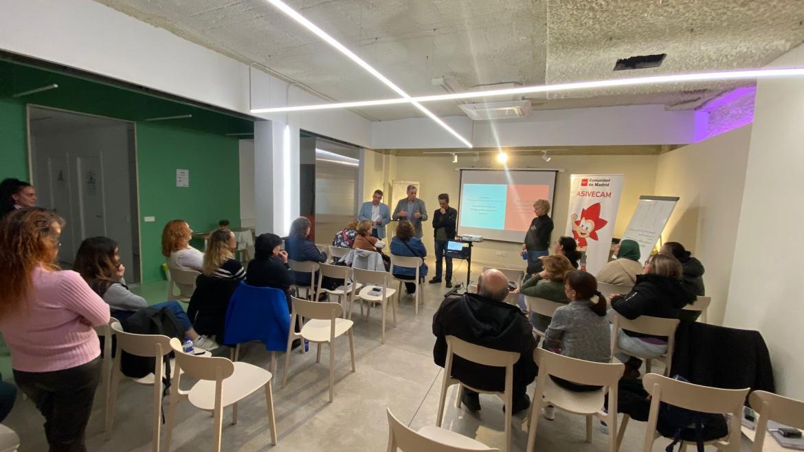 Imagen de cabecera #0 de la página de "La Comunidad de Madrid organiza talleres vecinales en hogares de la Agencia de Vivienda Social con el programa Mediadores Naturales"