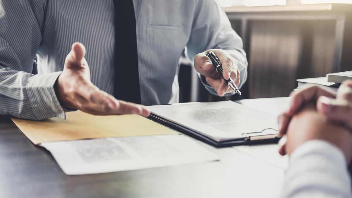 Abogados y procuradores Abogados y procuradores