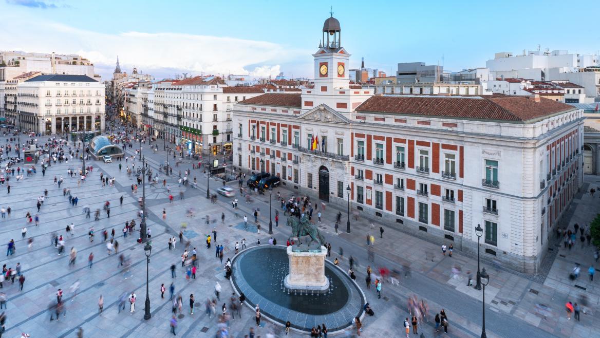 Fachada de la Real Casa de Correos