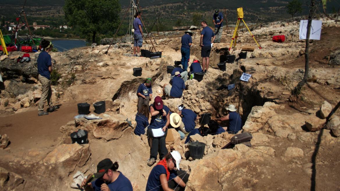 Imagen del artículo La Comunidad de Madrid abre hoy el plazo para solicitar visitas guiadas al Parque Arqueológico El Valle de los Neandertales