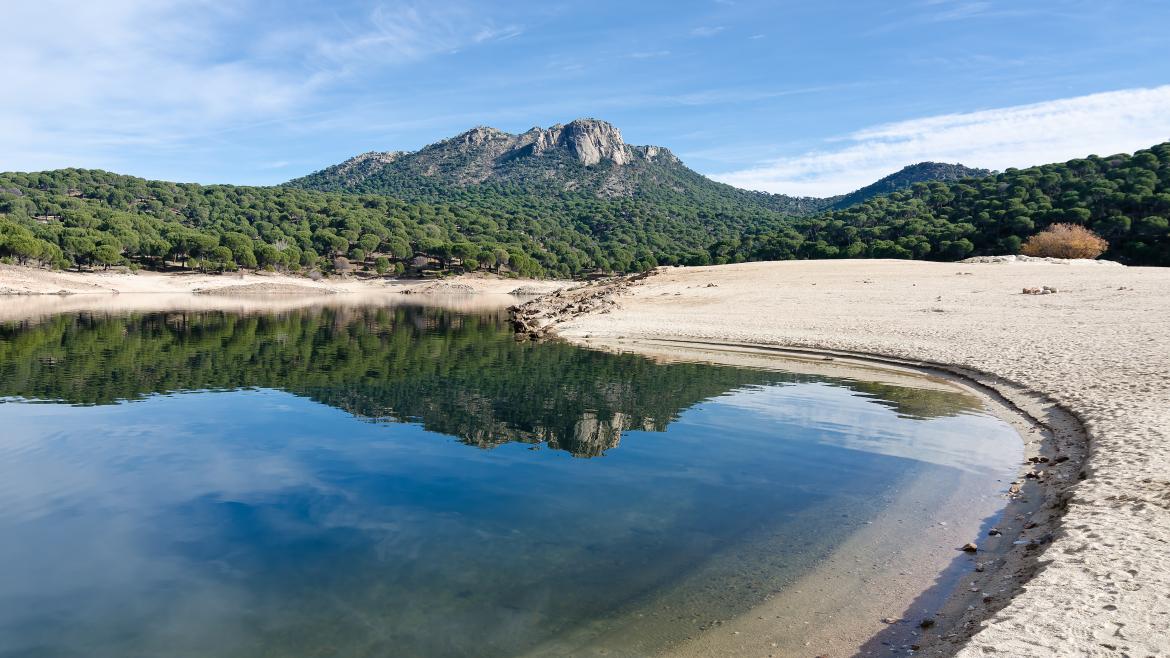 Vista del pantano de San Juan
