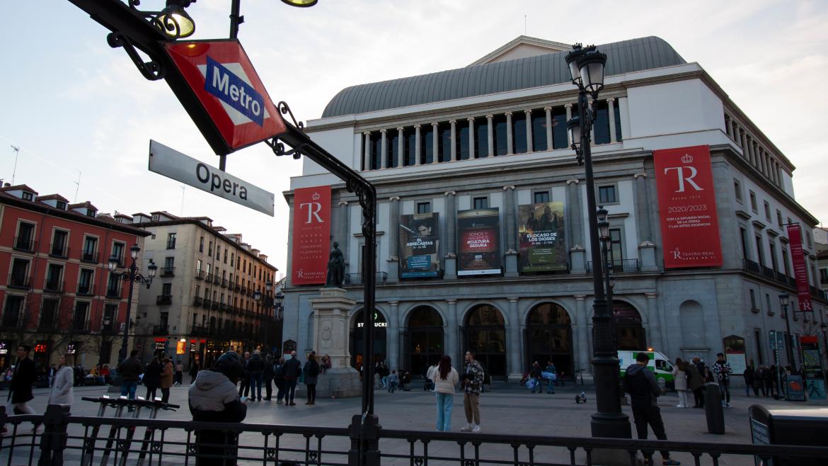 Imagen del artículo La Comunidad de Madrid celebra el Día Internacional de los Museos con un recital literario gratuito en la estación de Metro de Ópera