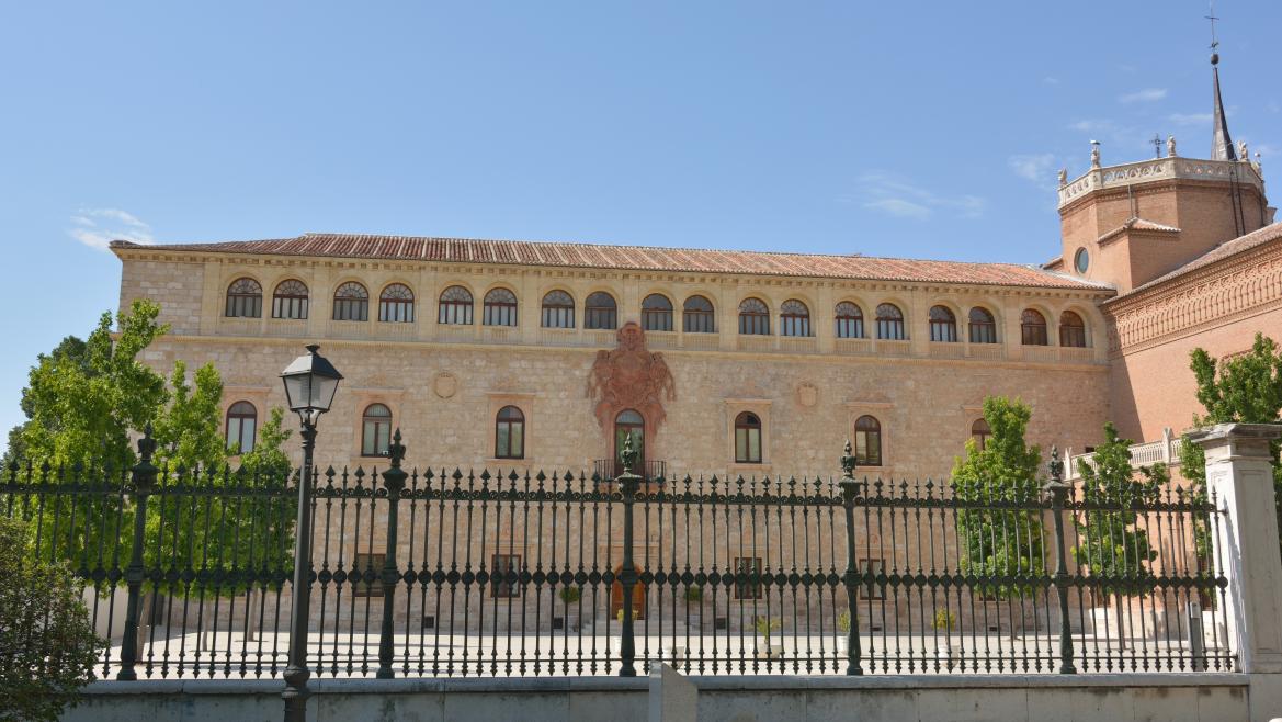 Fachada del Palacio Arzobispal de Alcalá de Henares