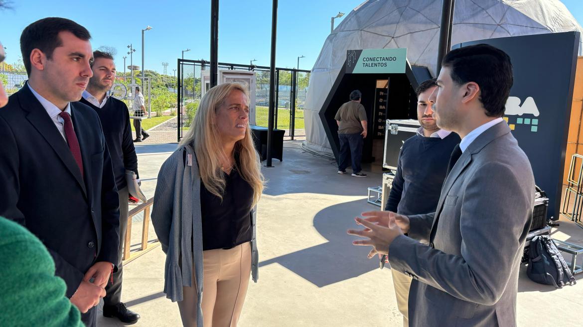 La consejera Rocío Albert con el Parque de Innovación de Buenos Aires