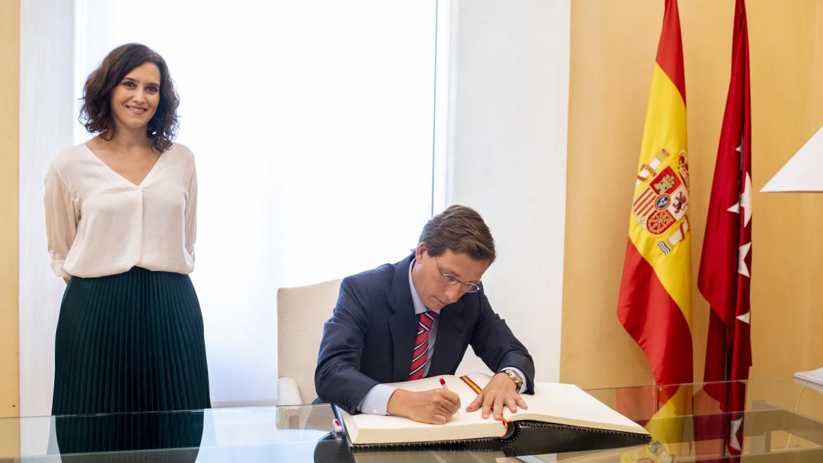 Isabel Díaz Ayuso se reúne con el alcalde de Madrid, José Luis Martínez-Almeida Imagen Isabel Díaz Ayuso se reúne con el alcalde de Madrid, José Luis Martínez-Almeida